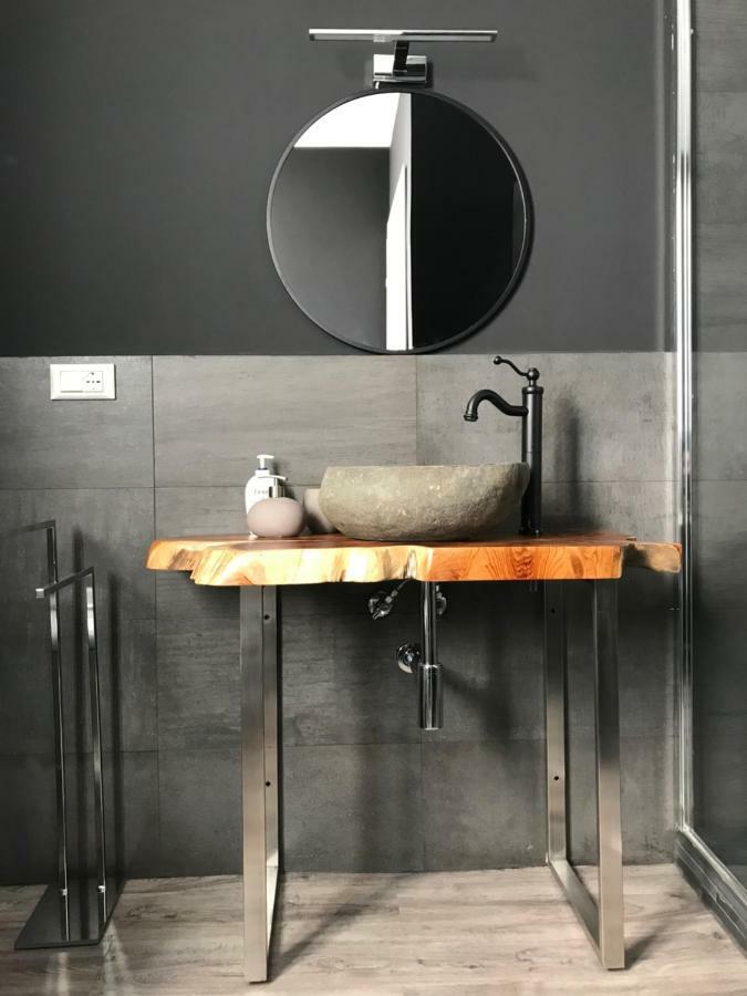 Exclusive Apt Really Downtown - Free Private Parking Included! Генуя Екстер'єр фото