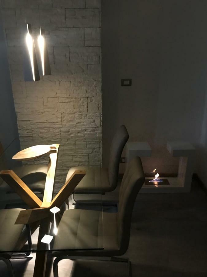 Exclusive Apt Really Downtown - Free Private Parking Included! Генуя Екстер'єр фото