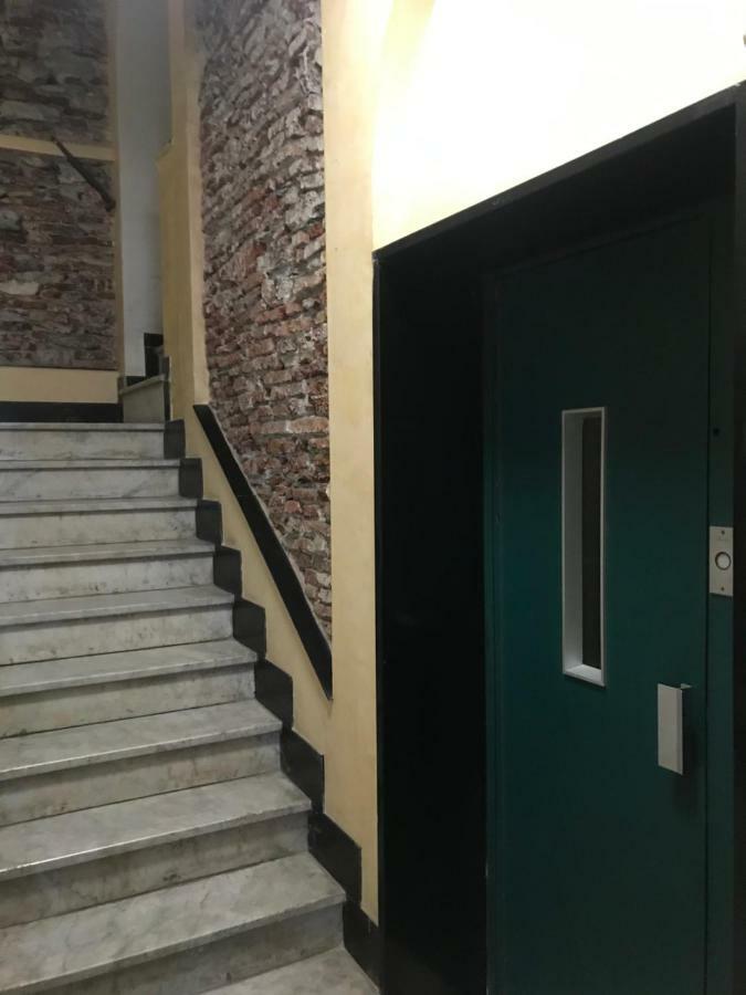 Exclusive Apt Really Downtown - Free Private Parking Included! Генуя Екстер'єр фото